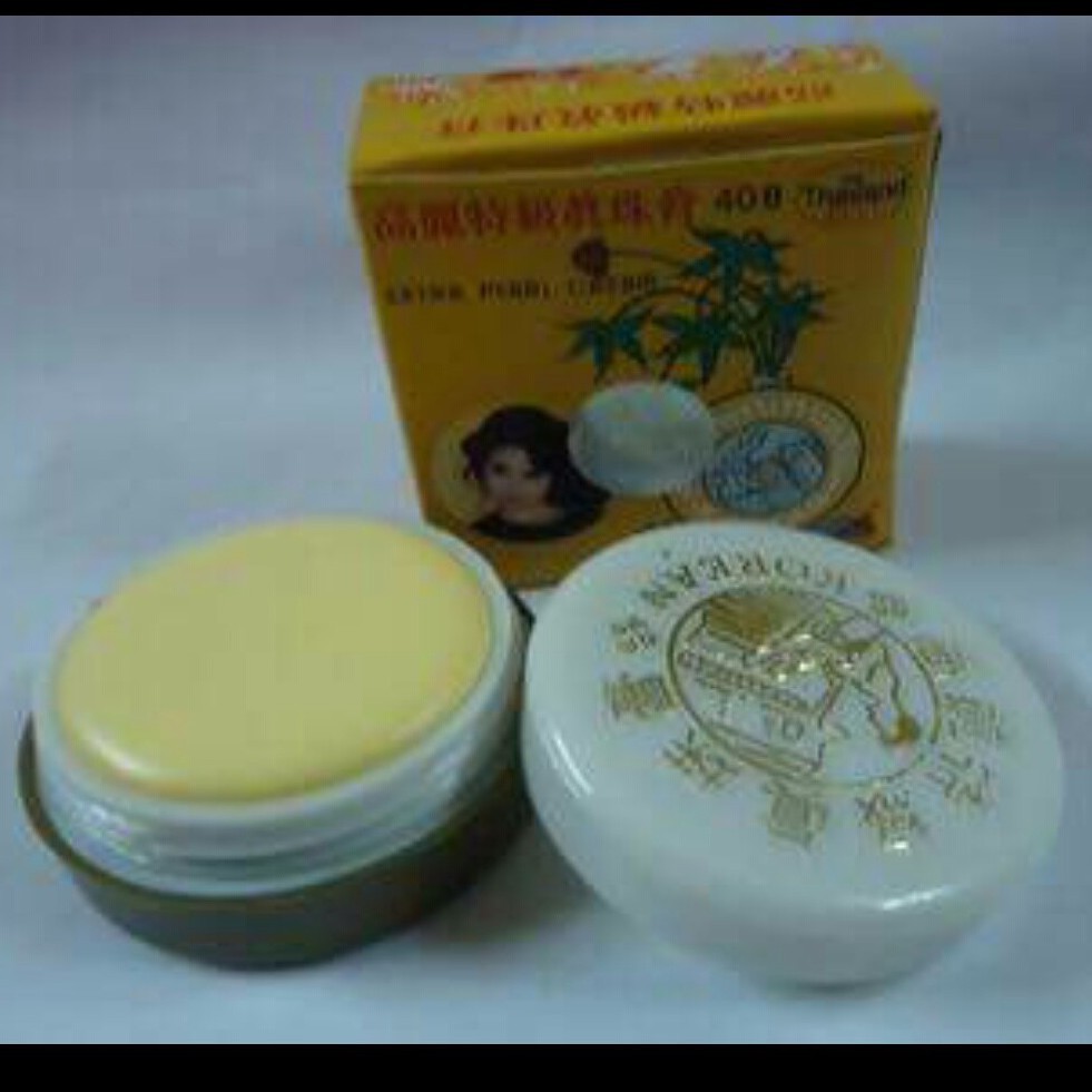 Những thỏi son, hộp phấn lẫy lừng thập niên 80 - 90 thế kỷ trước, các bà, các mẹ ngày xưa ai cũng dùng - Ảnh 8. Những thỏi son, hộp phấn lẫy lừng thập niên 80 - 90 thế kỷ trước, các bà, các mẹ ngày xưa ai cũng dùng - Ảnh 8.