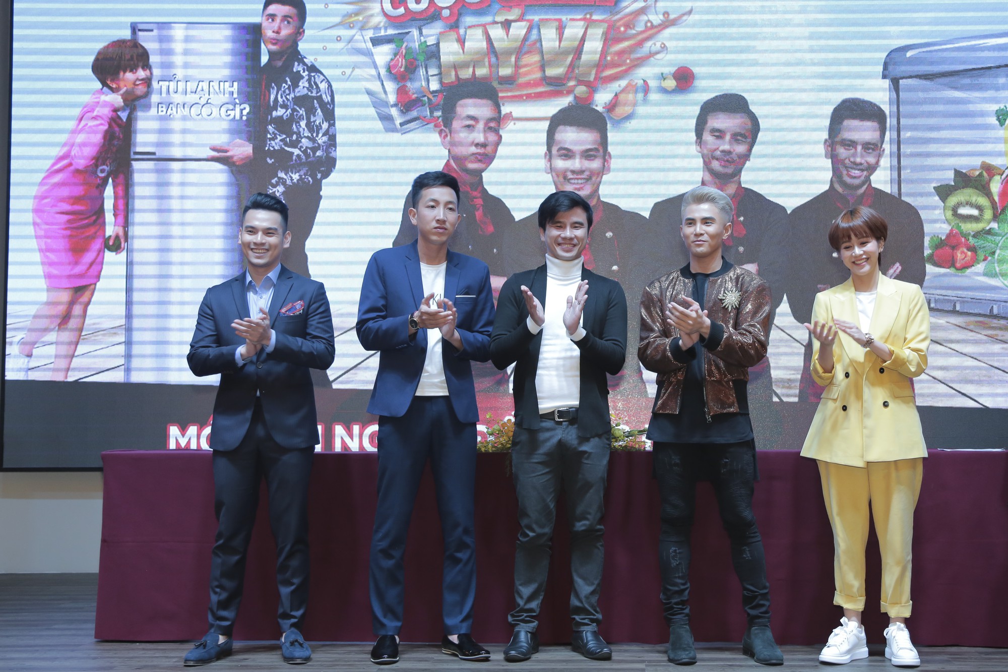 An Nguy xuất hiện lạ lẫm với tóc ngắn, vest vàng cực ngầu - Ảnh 6. An Nguy xuất hiện lạ lẫm với tóc ngắn, vest vàng cực ngầu - Ảnh 6.