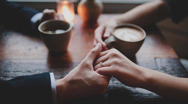 Phụ nữ dù đợi đến lỡ thì, cũng phải chọn một người đàn ông chín chắn - Ảnh 1.