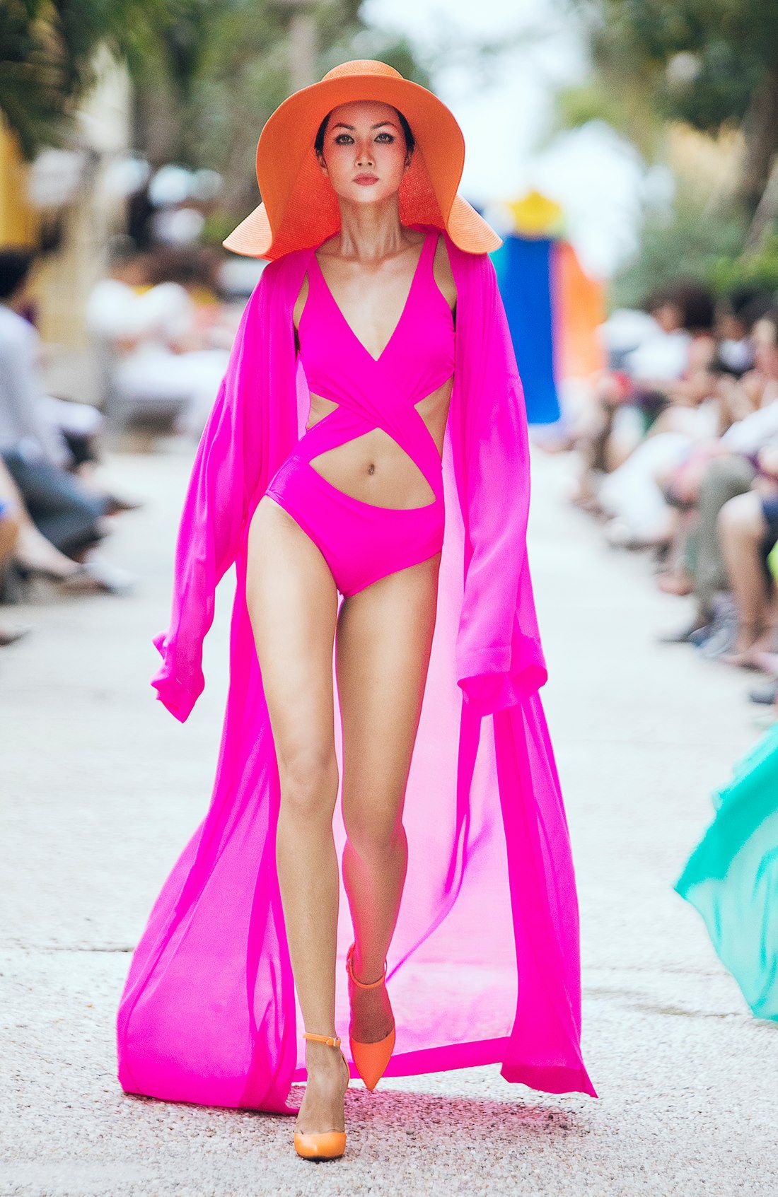 Trước khi đăng quang Hoa hậu, HHen Niê đã là một người mẫu sáng giá với những khoảnh khắc catwalk xuất thần thế này đây - Ảnh 6. Trước khi đăng quang Hoa hậu, HHen Niê đã là một người mẫu sáng giá với những khoảnh khắc catwalk xuất thần thế này đây - Ảnh 6.