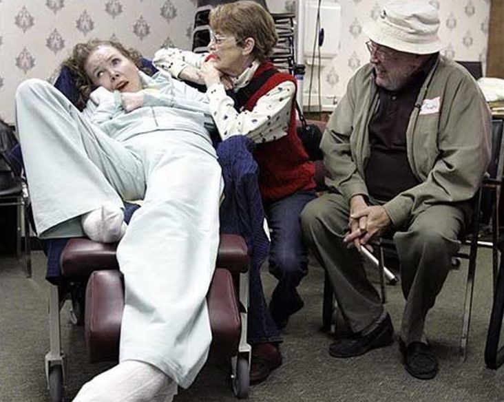 20 năm chìm trong hôn mê, đến khi tỉnh dậy, cô gái nói cho gia đình nghe một sự thật khiến y học kinh ngạc - Ảnh 8. 20 năm chìm trong hôn mê, đến khi tỉnh dậy, cô gái nói cho gia đình nghe một sự thật khiến y học kinh ngạc - Ảnh 8.