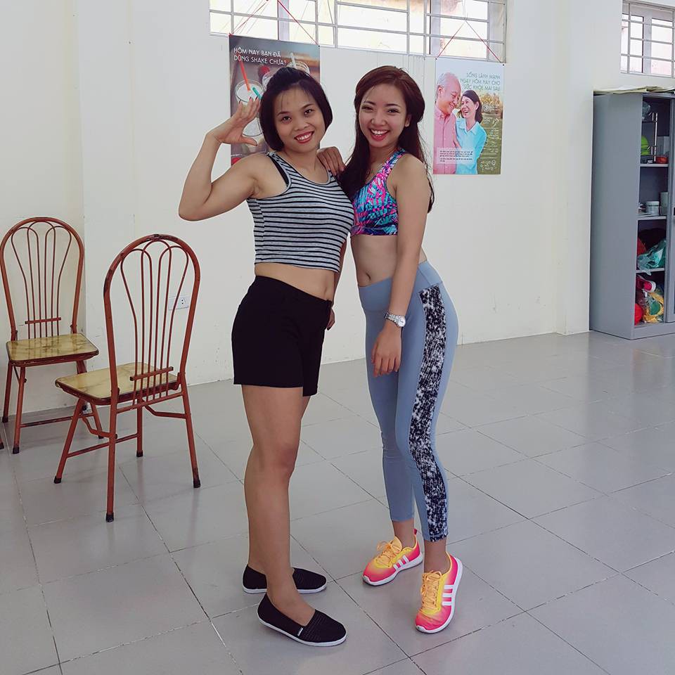 Tăng cơ, giảm 7cm vòng bụng chỉ trong 4 tháng: Ăn uống là yếu tố quyết định 80% thành công của cô gái này - Ảnh 2. Tăng cơ, giảm 7cm vòng bụng chỉ trong 4 tháng: Ăn uống là yếu tố quyết định 80% thành công của cô gái này - Ảnh 2.