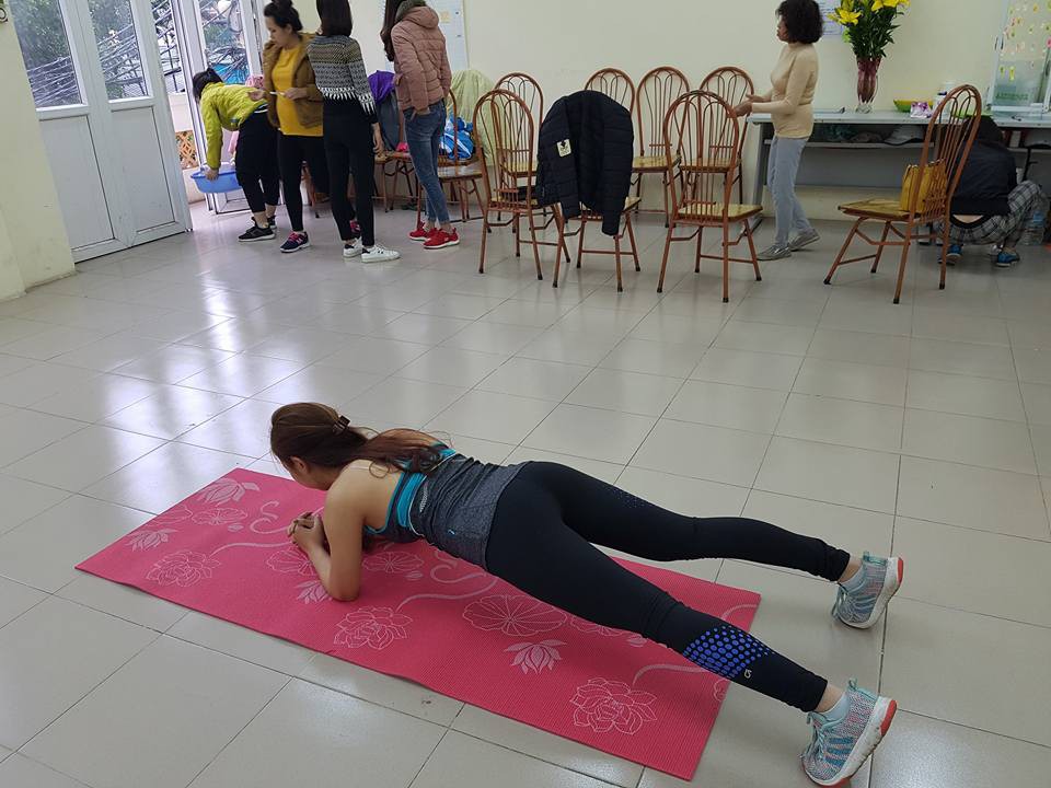 Tăng cơ, giảm 7cm vòng bụng chỉ trong 4 tháng: Ăn uống là yếu tố quyết định 80% thành công của cô gái này - Ảnh 4. Tăng cơ, giảm 7cm vòng bụng chỉ trong 4 tháng: Ăn uống là yếu tố quyết định 80% thành công của cô gái này - Ảnh 4.