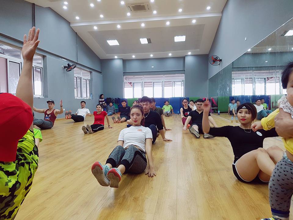 Tăng cơ, giảm 7cm vòng bụng chỉ trong 4 tháng: Ăn uống là yếu tố quyết định 80% thành công của cô gái này - Ảnh 5. Tăng cơ, giảm 7cm vòng bụng chỉ trong 4 tháng: Ăn uống là yếu tố quyết định 80% thành công của cô gái này - Ảnh 5.