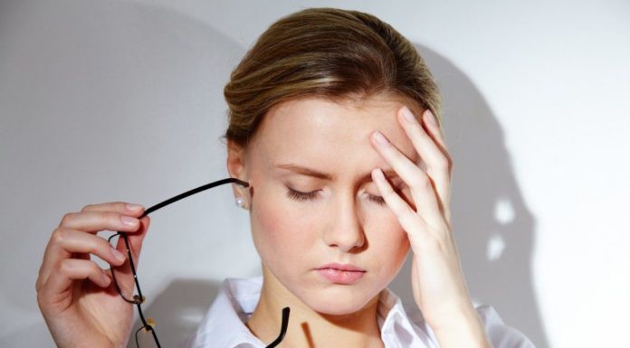 Những cô nàng “ngủ ngày cày đêm”, thường xuyên thức đến 2 giờ sáng liệu đã lường trước được hai tác hại kinh khủng này hay chưa? - Ảnh 5. Những cô nàng “ngủ ngày cày đêm”, thường xuyên thức đến 2 giờ sáng liệu đã lường trước được hai tác hại kinh khủng này hay chưa? - Ảnh 5.