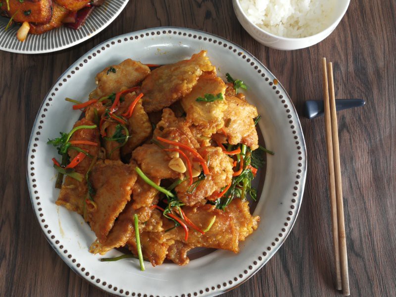 Bữa tối giản dị với thịt chiên giòn xào rau củ - Ảnh 5. Bữa tối giản dị với thịt chiên giòn xào rau củ - Ảnh 5.