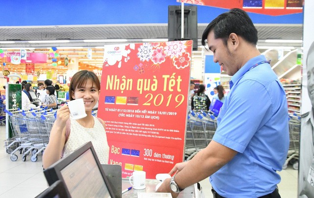 Hàng triệu phần quà tết đã đến tay khách hàng thành viên Co.opmart - Ảnh 3. Hàng triệu phần quà tết đã đến tay khách hàng thành viên Co.opmart - Ảnh 3.
