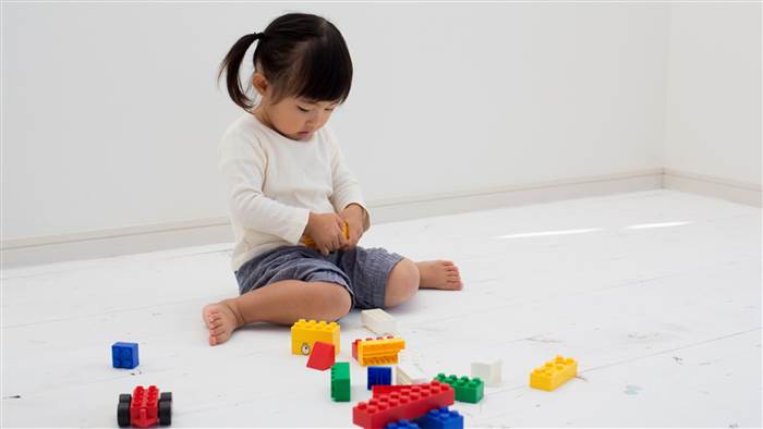 Hậu quả khôn lường từ tư thế ngồi vô cùng phổ biến ở trẻ nhỏ - Ảnh 2. Hậu quả khôn lường từ tư thế ngồi vô cùng phổ biến ở trẻ nhỏ - Ảnh 2.