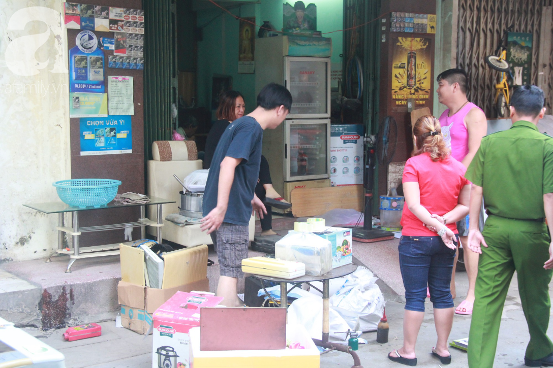 Chung cư bị nghi&ecirc;ng 45cm giữa trung t&acirc;m S&agrave;i G&ograve;n, h&agrave;ng trăm người d&acirc;n khốn khổ chuyển nh&agrave; ng&agrave;y cận Tết - Ảnh 7.