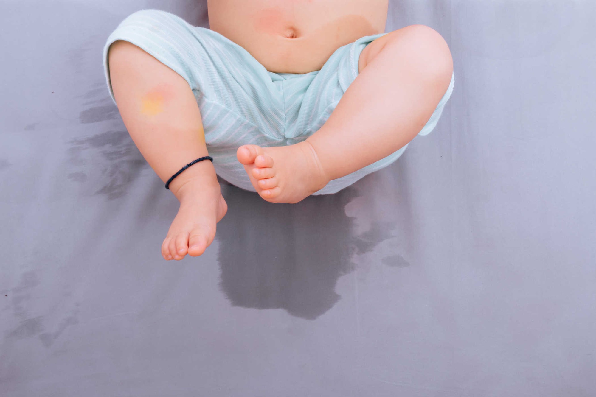 9 mẹo nhỏ nhưng có võ giúp bé không tè dầm khi ngủ mẹ nào cũng nên biết - Ảnh 1. 9 mẹo nhỏ nhưng có võ giúp bé không tè dầm khi ngủ mẹ nào cũng nên biết - Ảnh 1.
