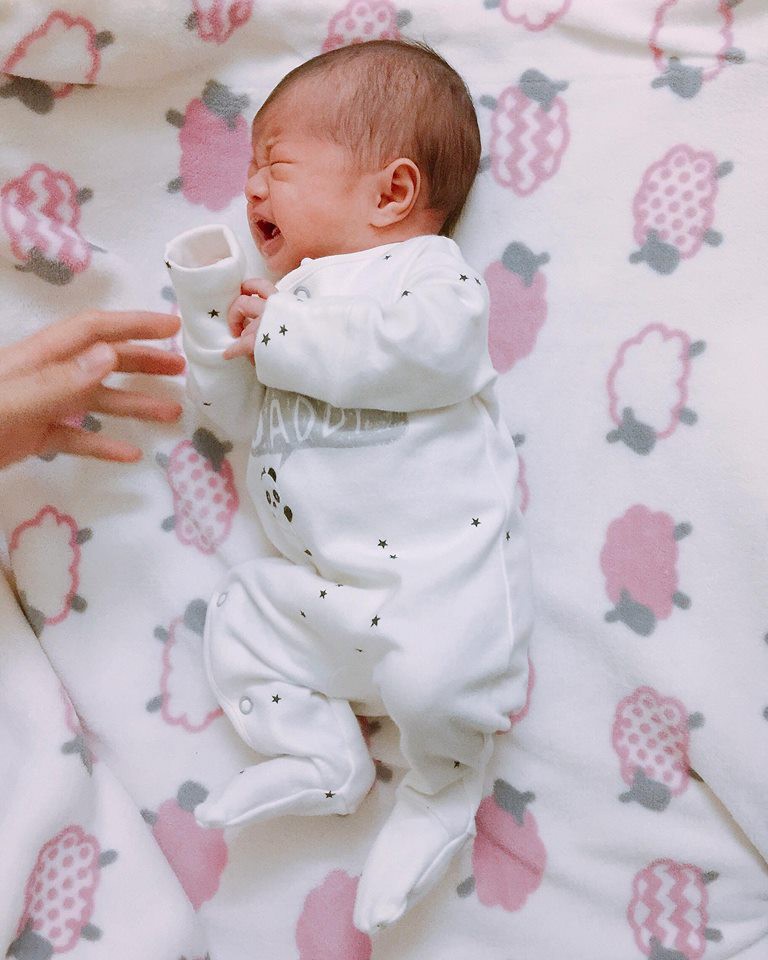 Mẹ Hà Nội 8 lần thông tắc sữa trong tháng đầu sau sinh và câu chuyện gian nan tìm dòng sữa mẹ cho con - Ảnh 11. Mẹ Hà Nội 8 lần thông tắc sữa trong tháng đầu sau sinh và câu chuyện gian nan tìm dòng sữa mẹ cho con - Ảnh 11.