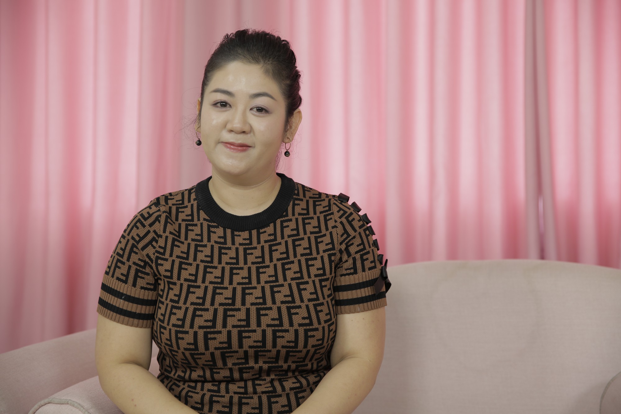 Ngoại tình - chuyện chẳng của riêng ba người mà còn là vô số vết thương và oán hận trong lòng con cái - Ảnh 1. Ngoại tình - chuyện chẳng của riêng ba người mà còn là vô số vết thương và oán hận trong lòng con cái - Ảnh 1.