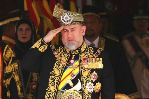 Ch&acirc;n dung người vợ hoa kh&ocirc;i của vua Malaysia vừa tho&aacute;i vị - Ảnh 1.