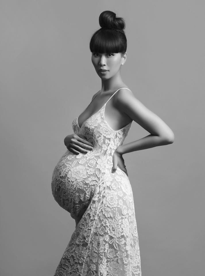 Những khoảnh khắc khoe bụng bầu đẹp hút hồn của loạt mỹ nhân Việt, nhưng độc nhất vẫn là người này - Ảnh 4. Những khoảnh khắc khoe bụng bầu đẹp hút hồn của loạt mỹ nhân Việt, nhưng độc nhất vẫn là người này - Ảnh 4.