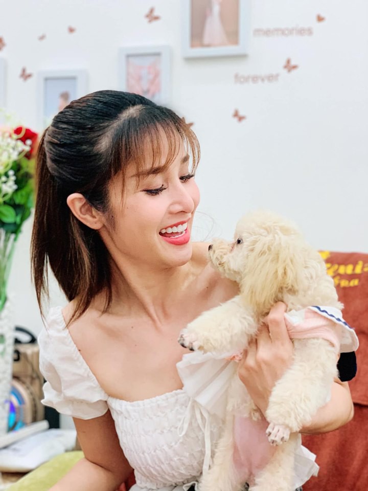 Thân thế và nhan sắc gây bất ngờ của "kẻ thế thân" Nhật Kim Anh trong "Tiếng sét trong mưa" - Ảnh 8. Thân thế và nhan sắc gây bất ngờ của "kẻ thế thân" Nhật Kim Anh trong "Tiếng sét trong mưa" - Ảnh 8.
