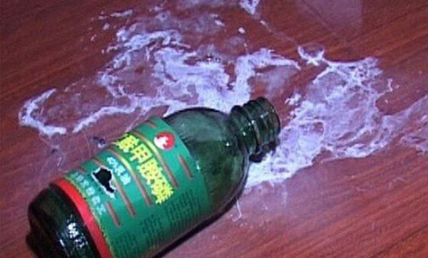 M&acirc;u thuẫn với vợ, &ocirc;ng bố trẻ đầu độc 2 con nhỏ bằng thuốc trừ s&acirc;u - Ảnh 1.