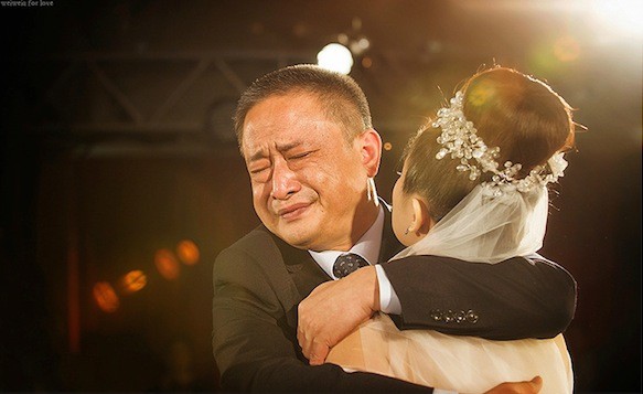 Ngày con gái lấy chồng, bố gửi bức thư dặn dò khiến nhiều người rơi nước mắt - Ảnh 3. Ngày con gái lấy chồng, bố gửi bức thư dặn dò khiến nhiều người rơi nước mắt - Ảnh 3.