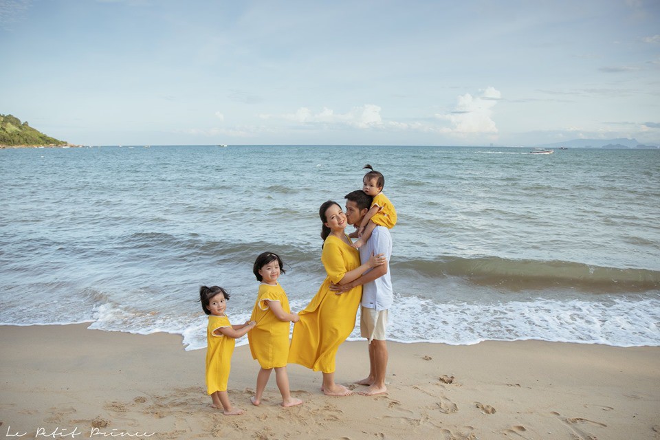 Con gái đòi lấy bàn chải đánh răng cọ nhà vệ sinh, cách xử lý sau đấy của MC Minh Trang khiến nhiều người bất ngờ - Ảnh 1. Con gái đòi lấy bàn chải đánh răng cọ nhà vệ sinh, cách xử lý sau đấy của MC Minh Trang khiến nhiều người bất ngờ - Ảnh 1.