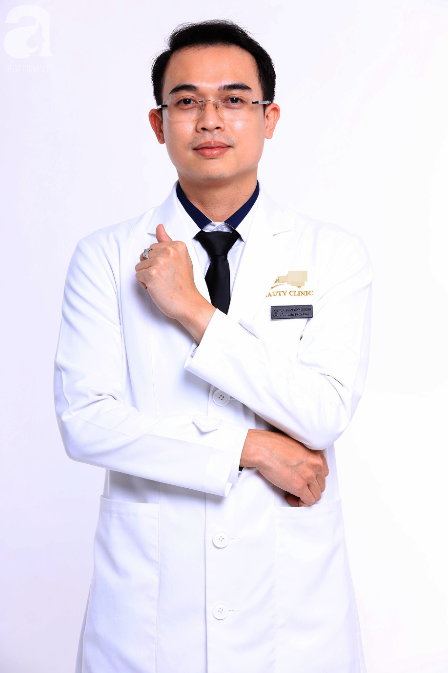 Từ hai vụ tử vong khi nâng ngực, căng da mặt: Bác sĩ tiết lộ những biến chứng thẩm mỹ có thể xảy ra - Ảnh 1. Từ hai vụ tử vong khi nâng ngực, căng da mặt: Bác sĩ tiết lộ những biến chứng thẩm mỹ có thể xảy ra - Ảnh 1.