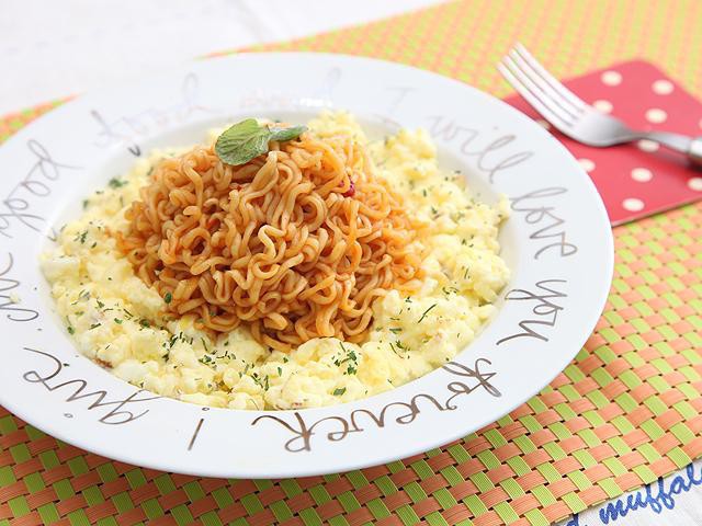 Muốn đổi món cho cả nhà, phải cập nhật ngay 3 công thức mì Hàn tiện – ngon – lạ này! - Ảnh 6. Muốn đổi món cho cả nhà, phải cập nhật ngay 3 công thức mì Hàn tiện – ngon – lạ này! - Ảnh 6.