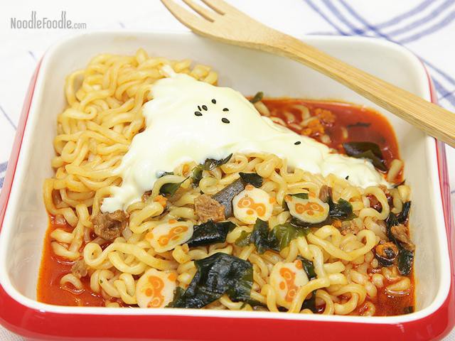 Muốn đổi món cho cả nhà, phải cập nhật ngay 3 công thức mì Hàn tiện – ngon – lạ này! - Ảnh 7. Muốn đổi món cho cả nhà, phải cập nhật ngay 3 công thức mì Hàn tiện – ngon – lạ này! - Ảnh 7.