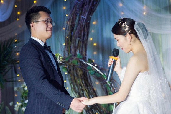 Ng&agrave;y lấy chồng, c&ocirc; d&acirc;u khiến chị họ "chết điếng" v&igrave; th&acirc;n thế của ch&uacute; rể, biết được l&iacute; do từ c&acirc;u chuyện năm xưa ai cũng hả h&ecirc; thay - Ảnh 2.