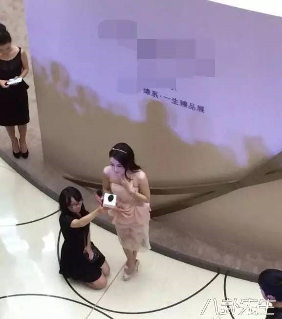 Không riêng gì Lưu Diệc Phi, những mỹ nhân Hoa ngữ này cũng phải chịu quả đắng vì tỏ thái độ làm mất lòng công chúng - Ảnh 4. Không riêng gì Lưu Diệc Phi, những mỹ nhân Hoa ngữ này cũng phải chịu quả đắng vì tỏ thái độ làm mất lòng công chúng - Ảnh 4.