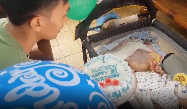 Sinh ra không có khuôn mặt, liệu em bé có thể tiếp tục sống hay không? - Ảnh 9. Thương cảm trước những em bé chào đời không được vẹn nguyên, em không có khuôn mặt hoặc khuôn mặt ị biến dạng - Ảnh 10.