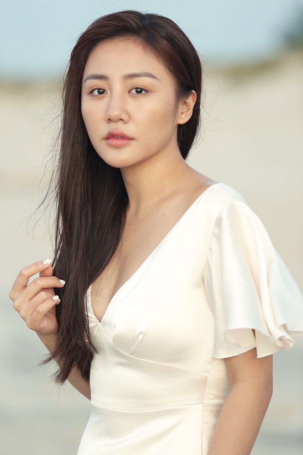 Văn Mai Hương tiếp tục lừa cả showbiz: Không đám cưới với Bùi Anh Tuấn mà hôn môi đồng giới Đồng Ánh Quỳnh - Ảnh 13. Văn Mai Hương tiếp tục lừa cả showbiz: Không đám cưới với Bùi Anh Tuấn mà hôn môi đồng giới Đồng Ánh Quỳnh - Ảnh 13.