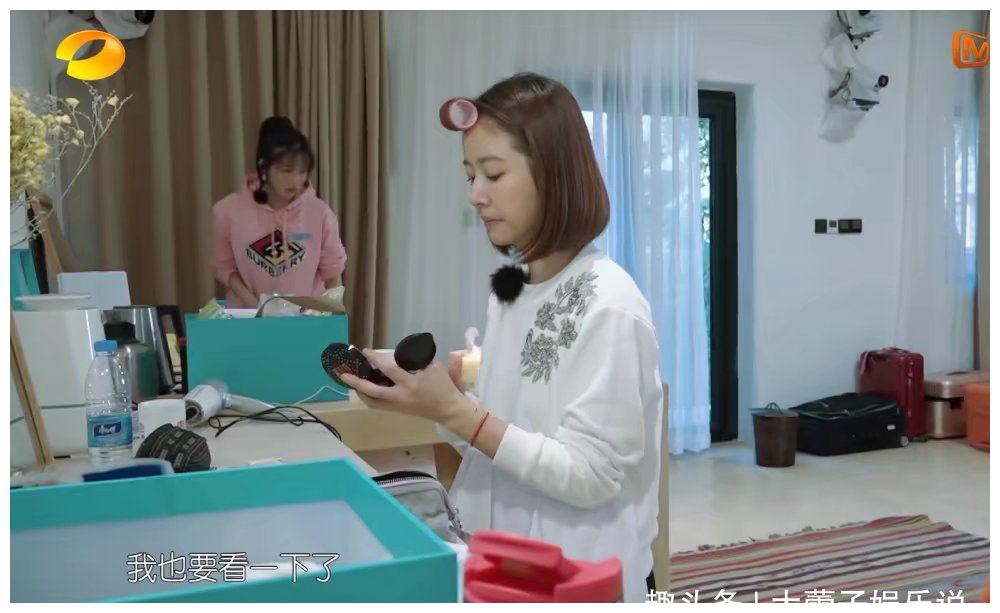 Lâm Tâm Như bị lên án hành động thiếu ý thức khi vứt khăn giấy lau mũi bừa bãi - Ảnh 4. Lâm Tâm Như bị lên án hành động thiếu ý thức khi vứt khăn giấy lau mũi bừa bãi - Ảnh 4.