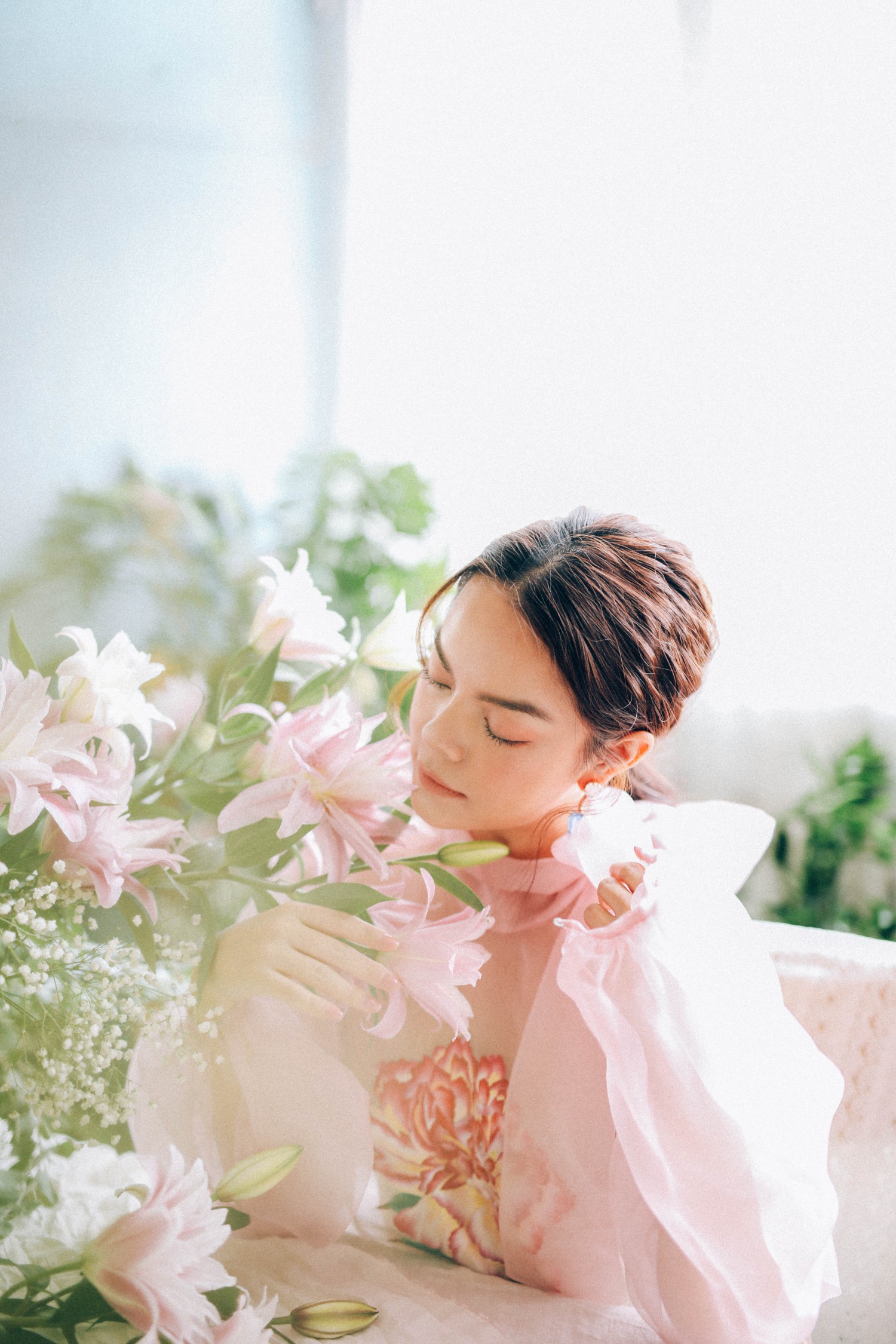 Phạm Quỳnh Anh: “Nếu gặp một người hợp mắt, tôi sẵn sàng chia sẻ tình cảm của mình trước” - Ảnh 2. Phạm Quỳnh Anh: “Nếu gặp một người hợp mắt, tôi sẵn sàng chia sẻ tình cảm của mình trước” - Ảnh 2.