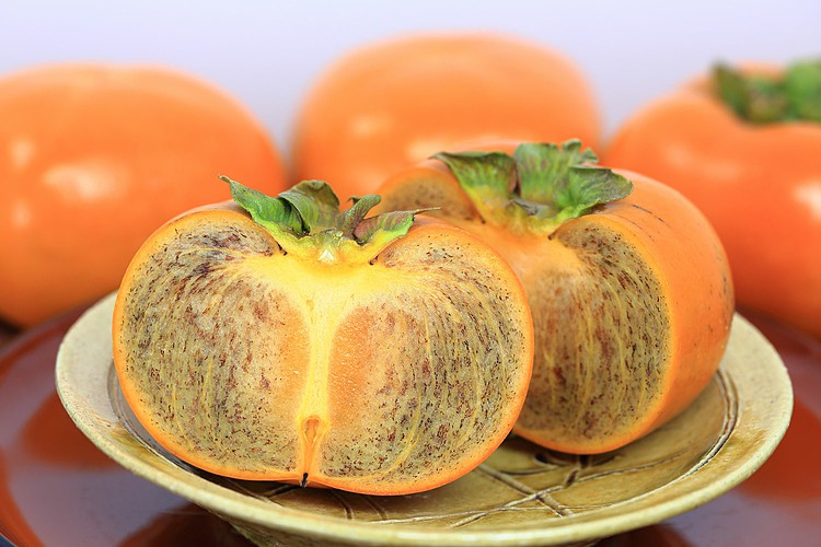 Hồng đen Nhật Bản, loại quả thượng hạng có giá gần triệu đồng/kg hút khách - Ảnh 9. Hồng đen Nhật Bản, loại quả thượng hạng có giá gần triệu đồng/kg hút khách - Ảnh 9.