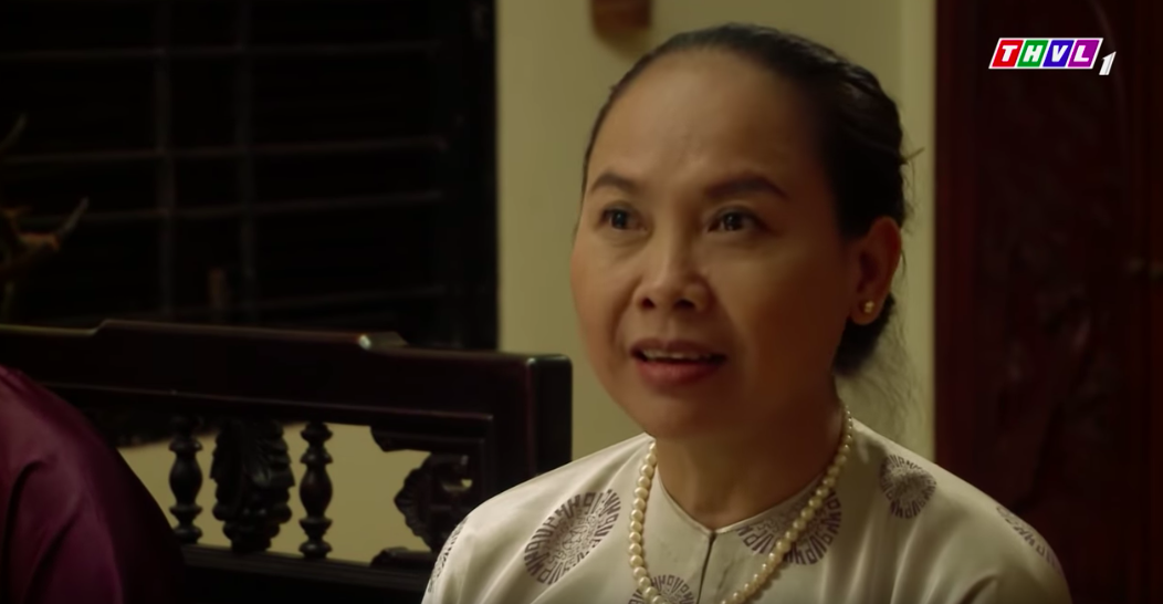 "Tiếng sét trong mưa": Nửa đêm đến nhà kiếm chồng người khác, Hai Sáng mặt sẹo bị đánh ghen tập thể - Ảnh 9. "Tiếng sét trong mưa": Nửa đêm đến nhà kiếm chồng người khác, Hai Sáng mặt sẹo bị đánh ghen tập thể - Ảnh 9.