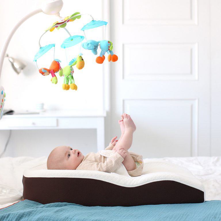 Trẻ ngủ sai tư thế: Mẹ sai lầm, con gánh hậu quả - Ảnh 6. Trẻ ngủ sai tư thế: Mẹ sai lầm, con gánh hậu quả - Ảnh 6.