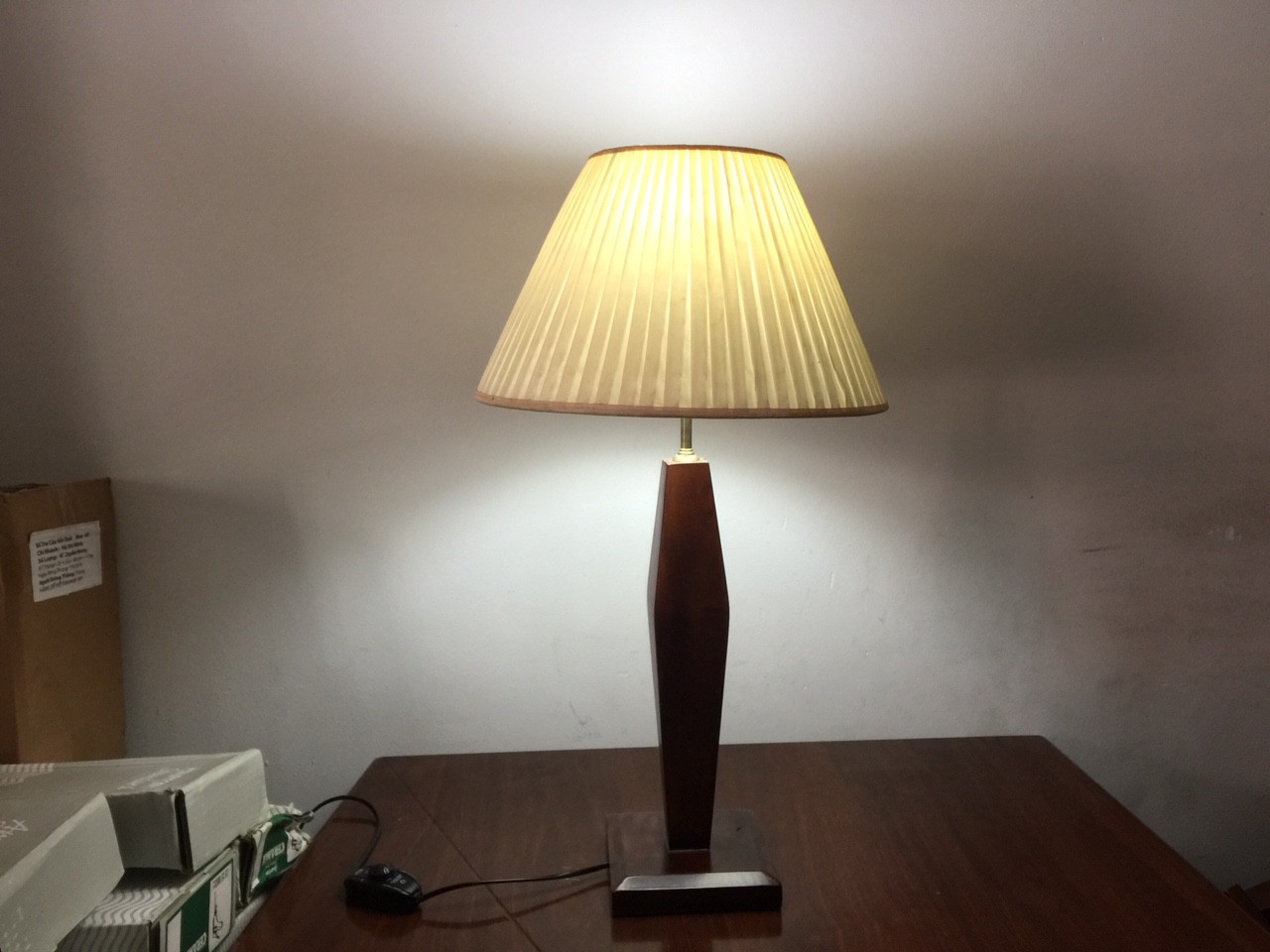 Bác sĩ nhắc nhở: Khi ngủ, không để 3 đồ vật này gần đầu giường, bằng không sẽ gây hại lớn tới sức khỏe - Ảnh 3. Bác sĩ nhắc nhở: Khi ngủ, không để 3 đồ vật này gần đầu giường, bằng không sẽ gây hại lớn tới sức khỏe - Ảnh 3.