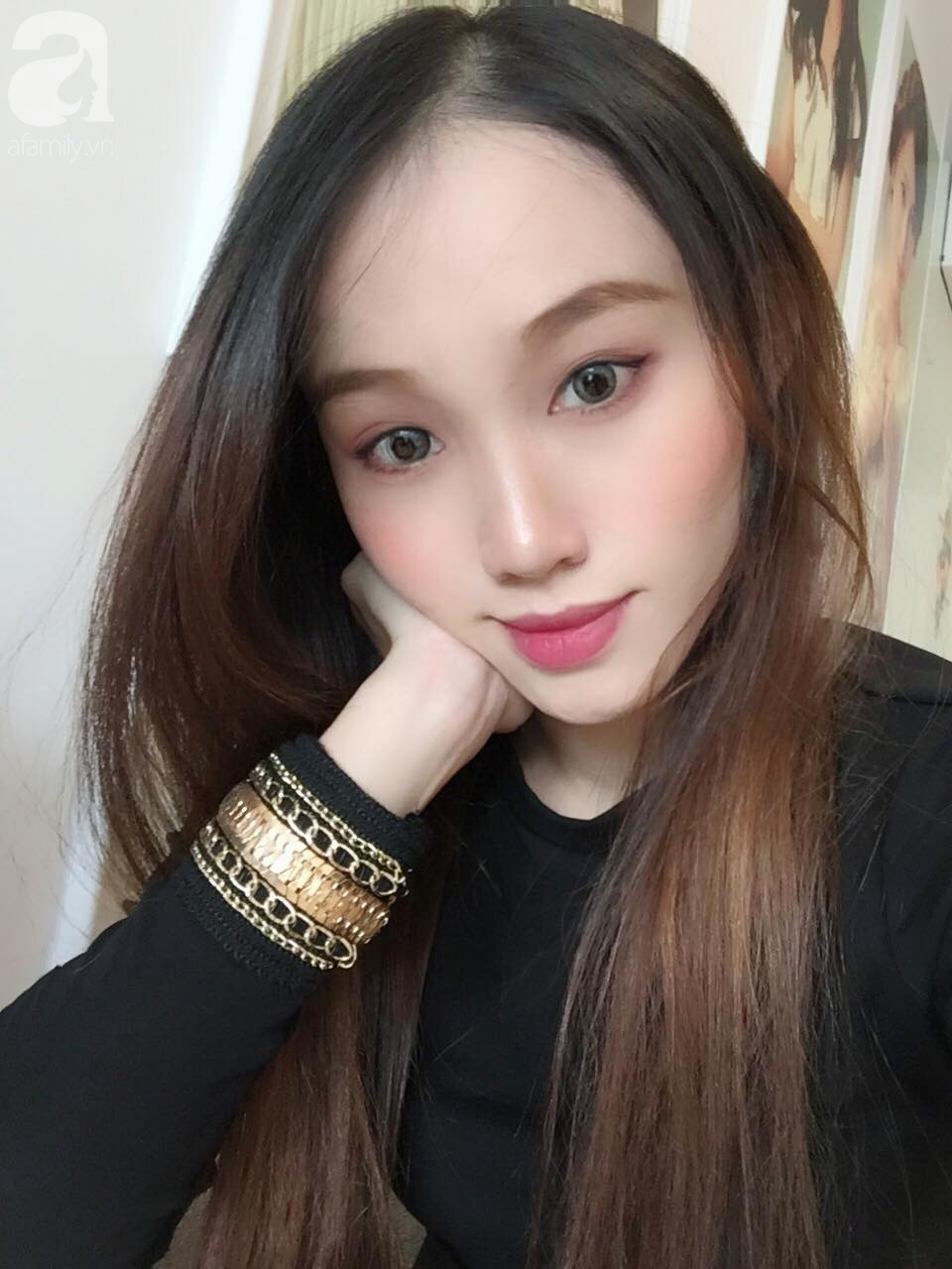 Từng là nạn nhân của bạo lực gia đình, người phụ nữ xinh đẹp quyết định làm mẹ đơn thân của 2 đứa con và quan niệm sống cực chất: “Kết hôn là sai lầm thì hãy nuôi con đúng đắn” - Ảnh 1. Từng là nạn nhân của bạo lực gia đình, người phụ nữ xinh đẹp quyết định làm mẹ đơn thân của 2 đứa con và quan niệm sống cực chất: “Kết hôn là sai lầm thì hãy nuôi con đúng đắn” - Ảnh 1.