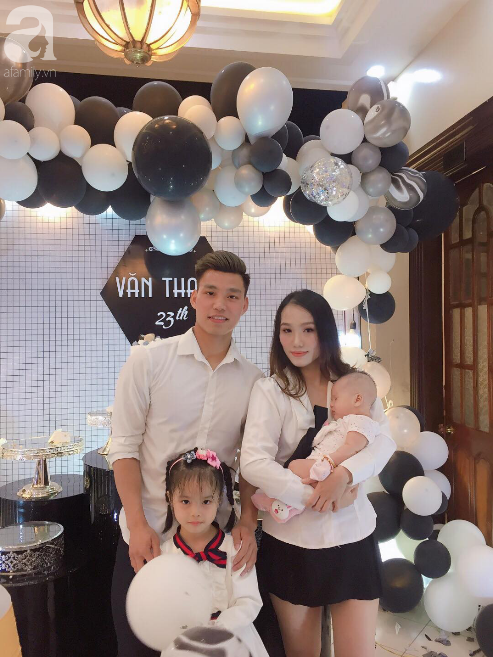 Từng là nạn nhân của bạo lực gia đình, người phụ nữ xinh đẹp quyết định làm mẹ đơn thân của 2 đứa con và quan niệm sống cực chất: “Kết hôn là sai lầm thì hãy nuôi con đúng đắn” - Ảnh 4. Từng là nạn nhân của bạo lực gia đình, người phụ nữ xinh đẹp quyết định làm mẹ đơn thân của 2 đứa con và quan niệm sống cực chất: “Kết hôn là sai lầm thì hãy nuôi con đúng đắn” - Ảnh 4.