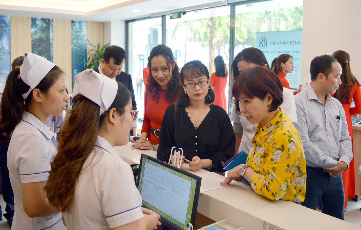 Giải pháp thanh toán hữu hiệu cho bệnh nhân khi khám chữa bệnh - Ảnh 3. Giải pháp thanh toán hữu hiệu cho bệnh nhân khi khám chữa bệnh - Ảnh 3.