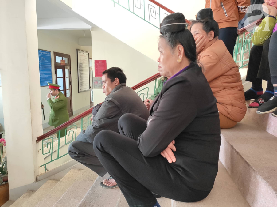 Trưởng bản kinh hãi với vẻ mặt không biến sắc của kẻ chủ mưu trong vụ nữ sinh giao gà bị sát hại khi bị bắt giữ - Ảnh 2. Trưởng bản kinh hãi với vẻ mặt không biến sắc của kẻ chủ mưu trong vụ nữ sinh giao gà bị sát hại khi bị bắt giữ - Ảnh 2.