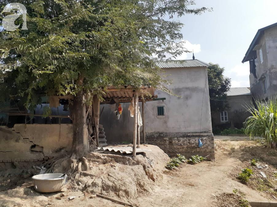 Trưởng bản kinh hãi với vẻ mặt không biến sắc của kẻ chủ mưu trong vụ nữ sinh giao gà bị sát hại khi bị bắt giữ - Ảnh 3. Trưởng bản kinh hãi với vẻ mặt không biến sắc của kẻ chủ mưu trong vụ nữ sinh giao gà bị sát hại khi bị bắt giữ - Ảnh 3.