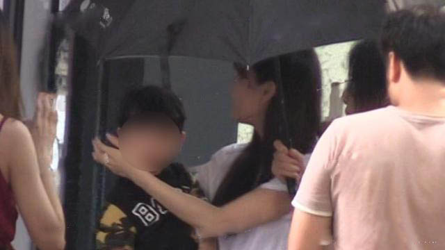 Chỉ với h&agrave;nh động n&agrave;y, Angelababy đ&atilde; dập tắt tin đồn ly h&ocirc;n với &ocirc;ng x&atilde; Huỳnh Hiểu Minh - Ảnh 4.