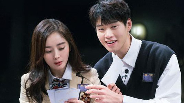Cứ tưởng b&igrave;nh thường h&oacute;a ra "người y&ecirc;u" k&eacute;m tuổi của Dương Mịch lại l&agrave; qu&yacute; tử của đại gia bất động sản, được thừa kế gia nghiệp khổng lồ, chẳng k&eacute;m cạnh g&igrave; Lưu Khải Uy  - Ảnh 2.