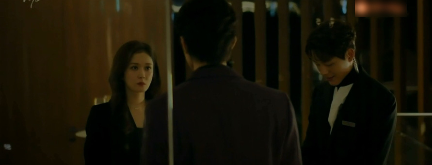"Vị khách VIP" tập 15: Con trai chơi trò "cắm sừng", mẹ ruột quỳ gối cầu xin Jang Nara tha thứ - Ảnh 2. "Vị khách VIP" tập 15: Con trai chơi trò "cắm sừng", mẹ ruột quỳ gối cầu xin Jang Nara tha thứ - Ảnh 2.