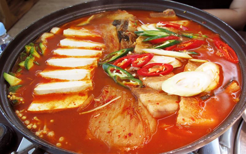 Người đàn ông bị ung thư thực quản do ăn lẩu quá nhiều, cảnh báo loại bỏ thói quen khi ăn lẩu tránh gây ung thư - Ảnh 4. Người đàn ông bị ung thư thực quản do ăn lẩu quá nhiều, cảnh báo loại bỏ thói quen khi ăn lẩu tránh gây ung thư - Ảnh 4.