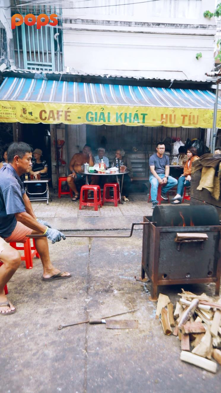 “Dọc đường ẩm thực” giới thiệu món khoái khẩu có “1-0-2” ở Sài Gòn, ăn ngay kẻo hết - Ảnh 4.