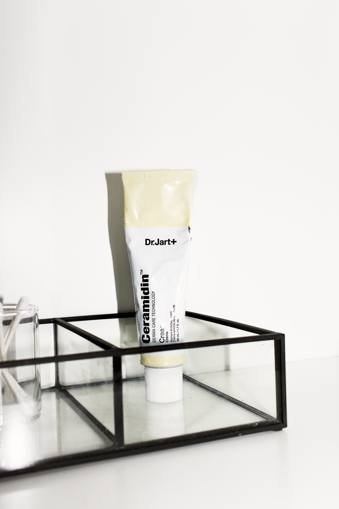 Với các nàng ngoài 30, bôi đủ các loại Vitamin cũng không bằng bôi thành phần này lên da mỗi tối - Ảnh 3. Với các nàng ngoài 30, bôi đủ các loại Vitamin cũng không bằng bôi thành phần này lên da mỗi tối - Ảnh 3.