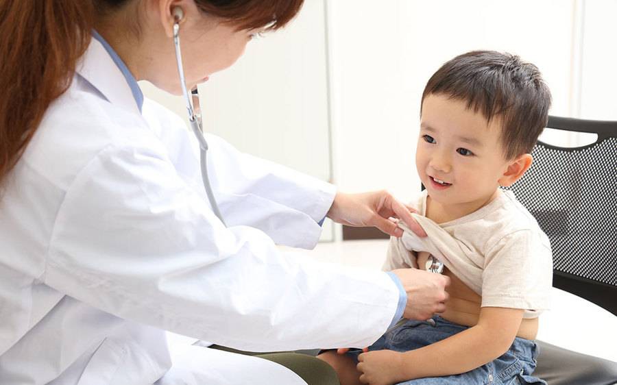 Sờ thấy chân con lúc nào cũng lạnh ngắt cha mẹ có nên quá lo lắng không? Và đây chính là lời khuyên đầy bất ngờ của bác sĩ nhi khoa - Ảnh 3. Sờ thấy chân con lúc nào cũng lạnh ngắt cha mẹ có nên quá lo lắng không? Và đây chính là lời khuyên đầy bất ngờ của bác sĩ nhi khoa - Ảnh 3.