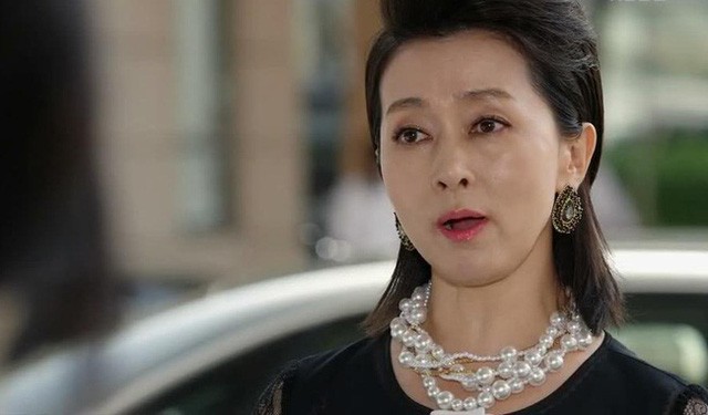Vừa sinh đứa cháu đích tôn, bà nội bĩu môi “chả giống nhà mình”, tôi đáp một lời khiến bà im phăng phắc - Ảnh 1. Vừa sinh đứa cháu đích tôn, bà nội bĩu môi “chả giống nhà mình”, tôi đáp một lời khiến bà im phăng phắc - Ảnh 1.