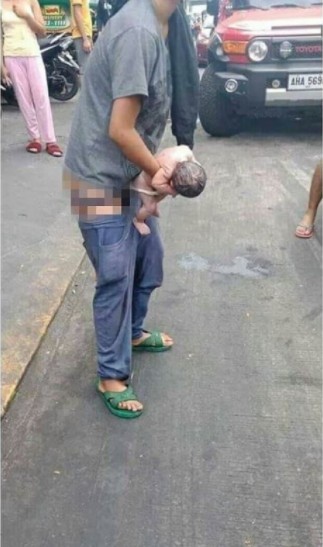 người đàn ông sinh con giữa đường, Thai phụ vỡ ối sinh con giữa đường