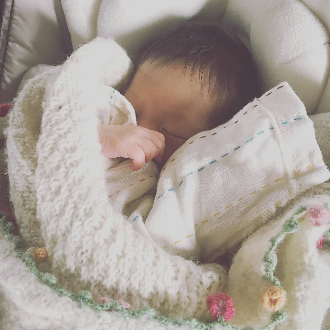 Nữ diễn viên Nhật Bản sau khi sinh con đã cùng chồng làm một điều khiến mọi người đều phải kinh hãi, rợn người - Ảnh 2. Nữ diễn viên Nhật Bản sau khi sinh con đã cùng chồng làm một điều khiến mọi người đều phải kinh hãi, rợn người - Ảnh 2.